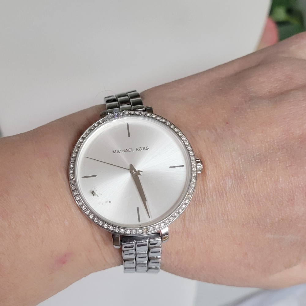Michael Kors Silver Watch with Crystal Accents White face gorgeous 😍 $300 MSRP - Picture 5 of 12
